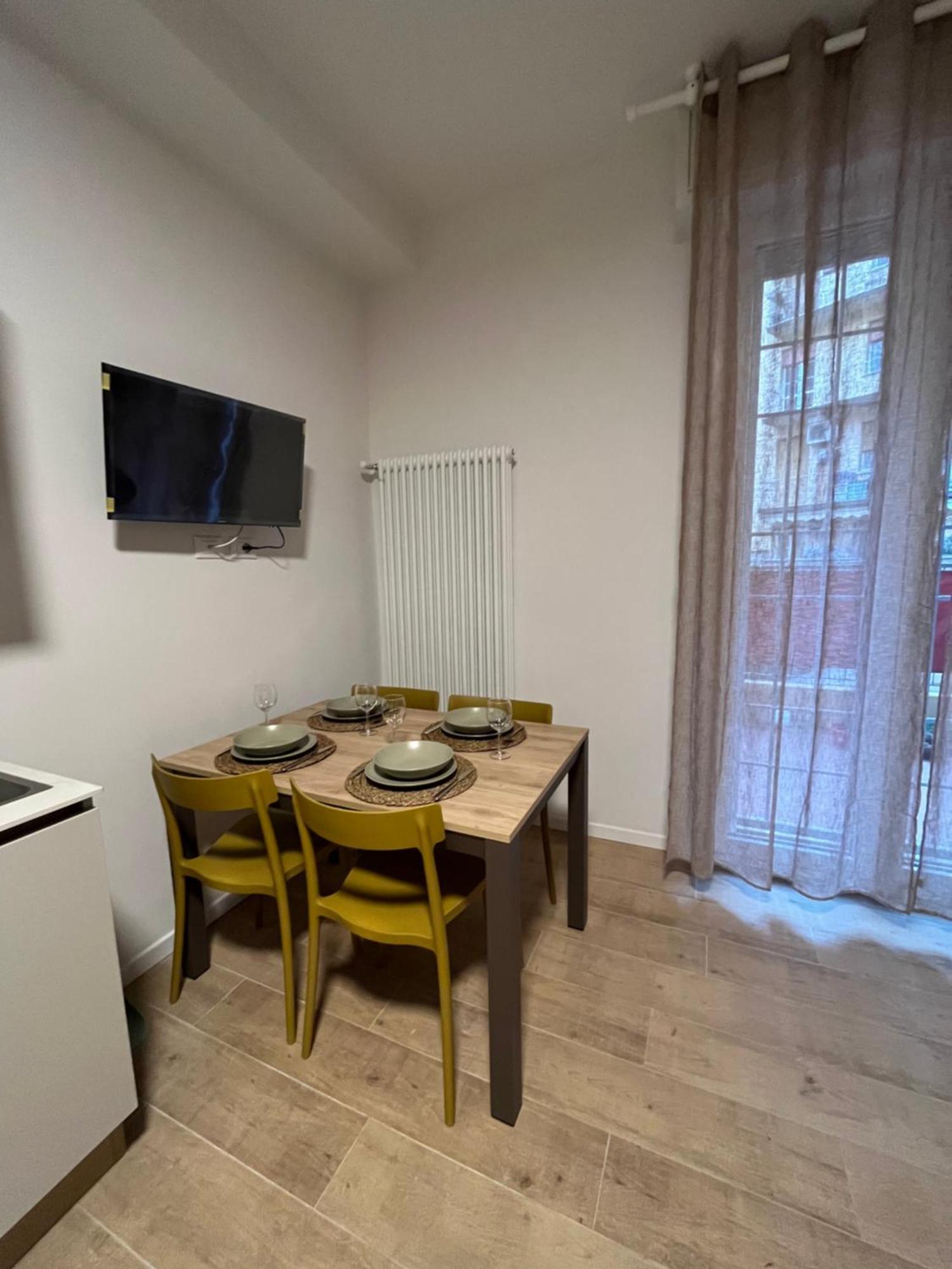 Calari Rooms - Monolocale بولونيا المظهر الخارجي الصورة