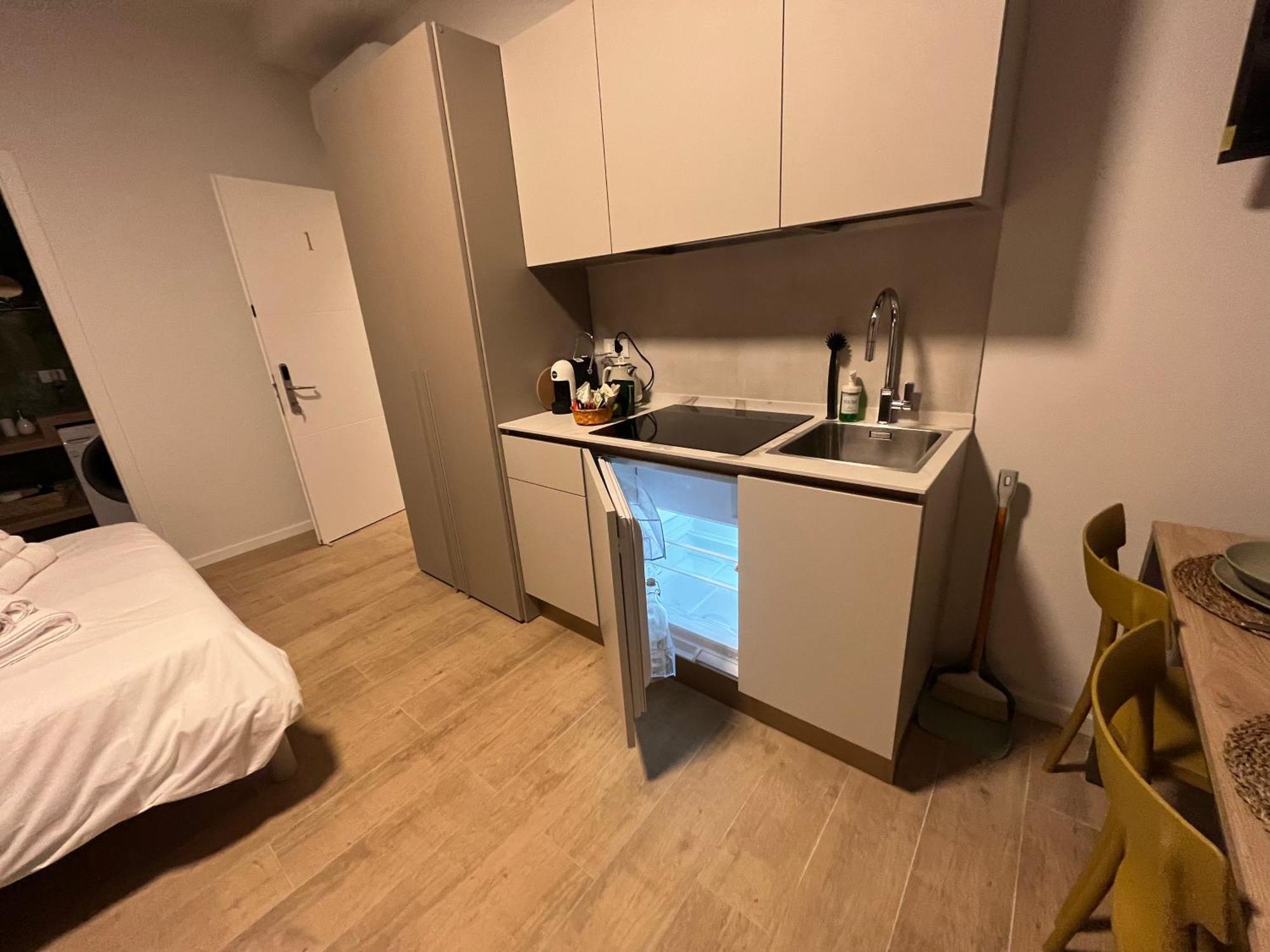 Calari Rooms - Monolocale بولونيا المظهر الخارجي الصورة